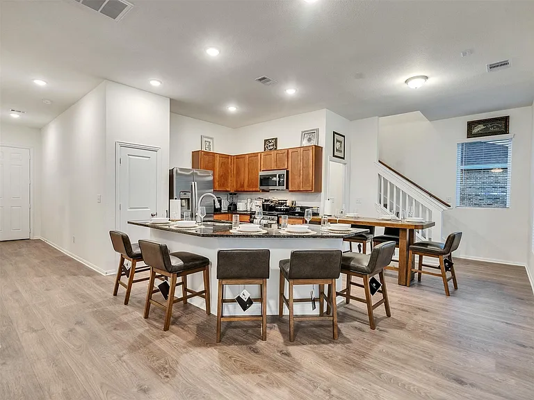 403 Magnolia St — Photo 4