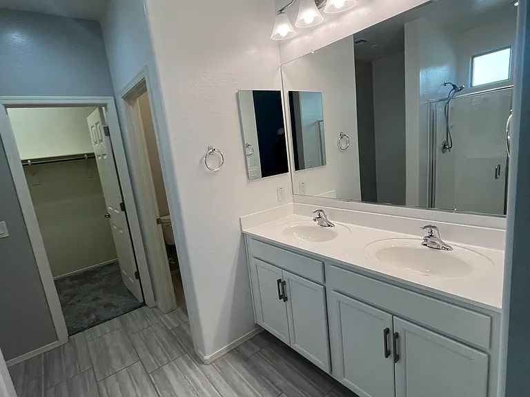 21013 W Almeria Rd — Photo 36