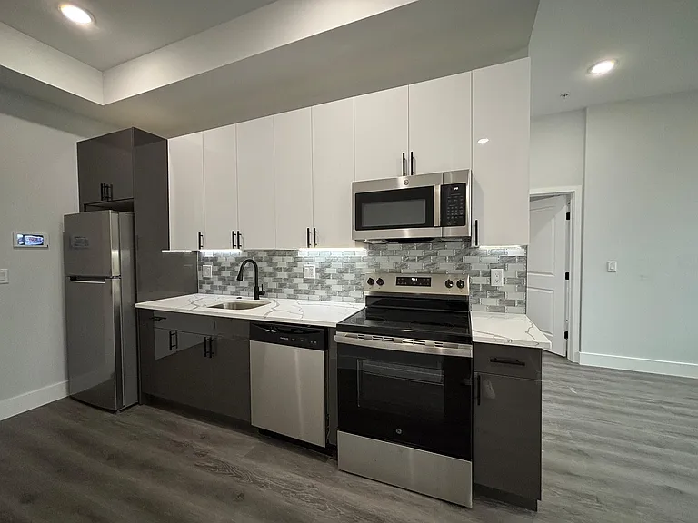1515-19 W Dauphin St #7 — Photo 1