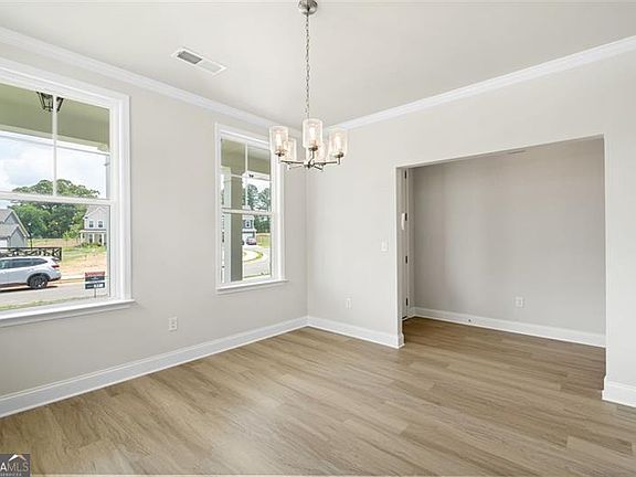 5th image of 612 Grand Wehunt Dr