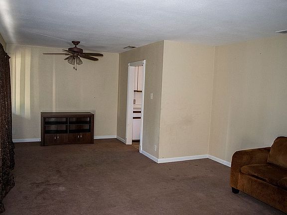 3rd image of 3637 Bolivar Ave