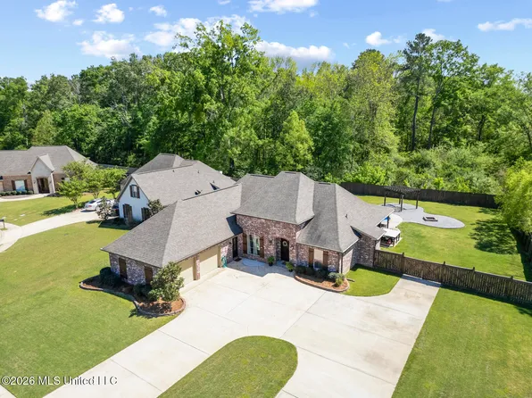 1108 Belle Oak Dr, Brandon, MS 39042