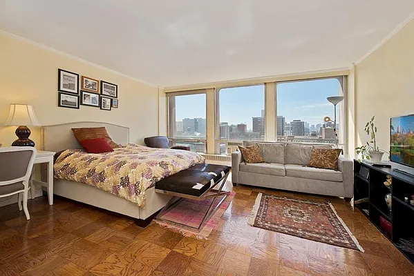 Rented by Keller Williams NYC | media 30