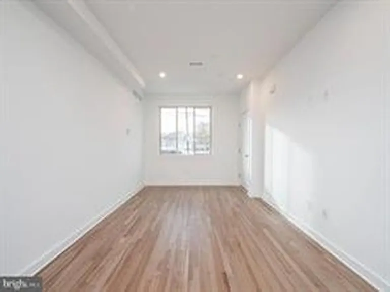 737 N 39th St #1 — Photo 19