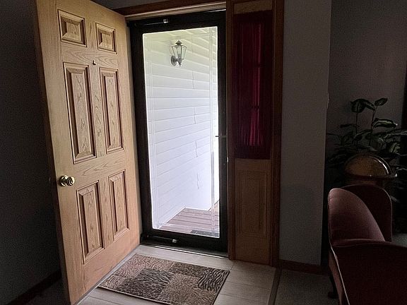5th image of 143 Carmichael Cir