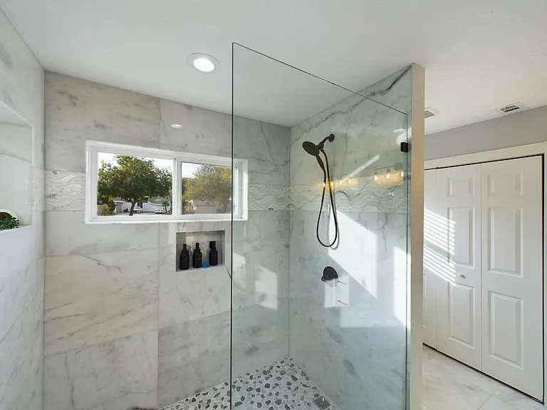 7702 Antoine Dr — Photo 25