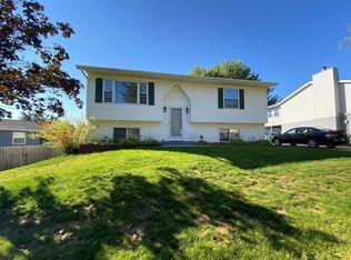 1916 49th St NW, Rochester, MN 55901