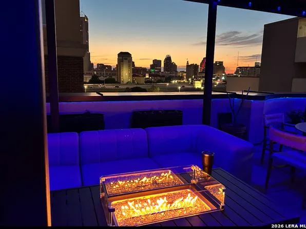 215 Center St, San Antonio, TX