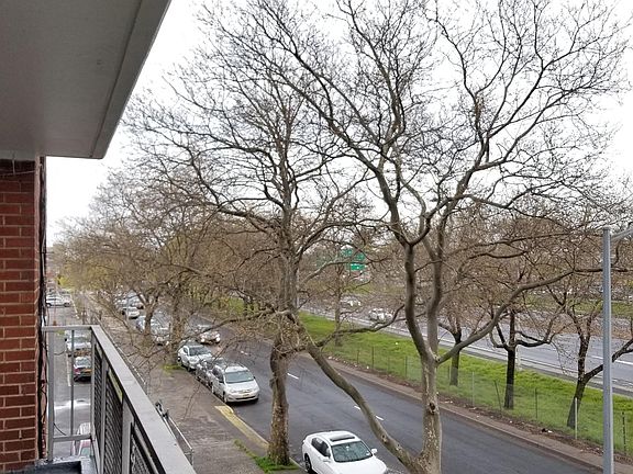 4th image of 2015 Bruckner Blvd #8M