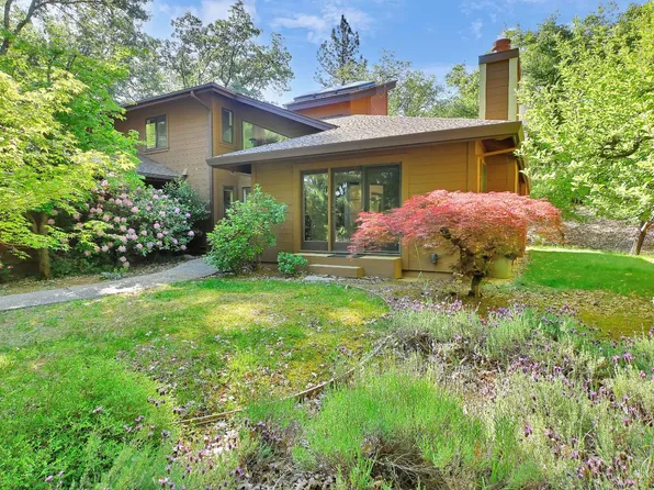 14119 Thoroughbred Loop, Grass Valley, CA 95949