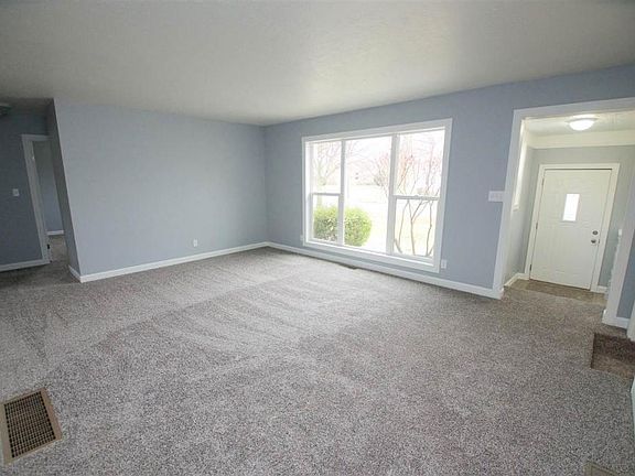 2nd image of 1701 Grant St