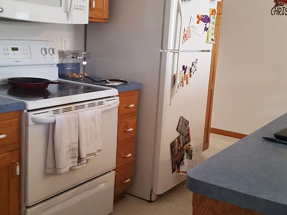 Kitchen equipped with all major appliances