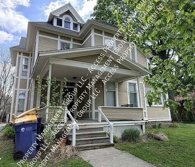 236 Prospect Ave NE #B — Photo 16