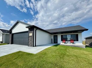 2308 E 38th St, Kearney, NE 68847