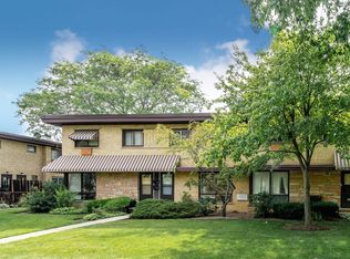 922 N Wheeling Rd, Mount Prospect, IL 60056