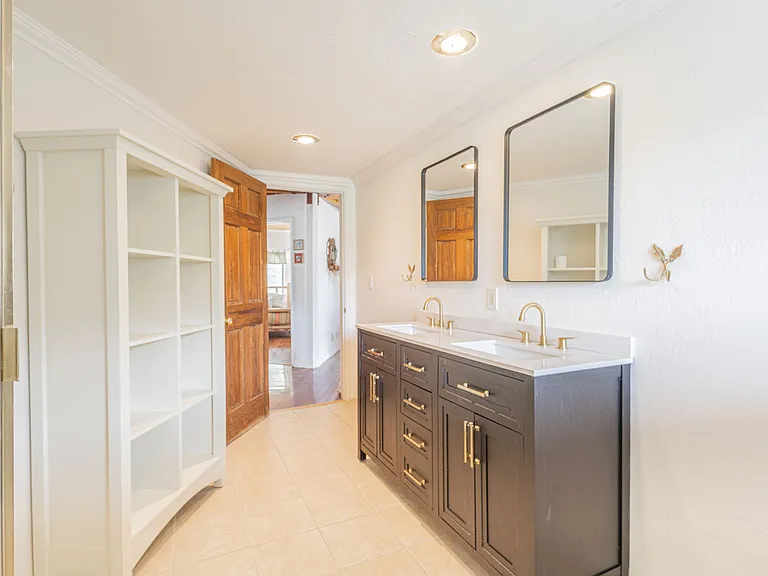 6326 Bluebird Rd — Photo 6