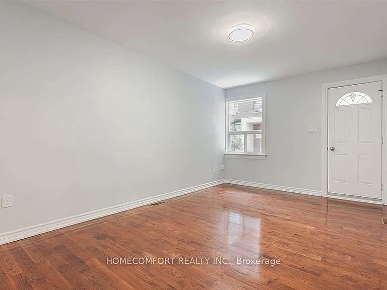208 Manning Ave — Photo 6