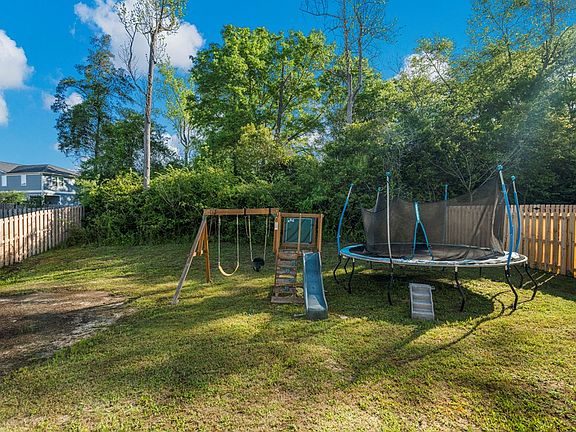 4th image of 147 Lee Road 226