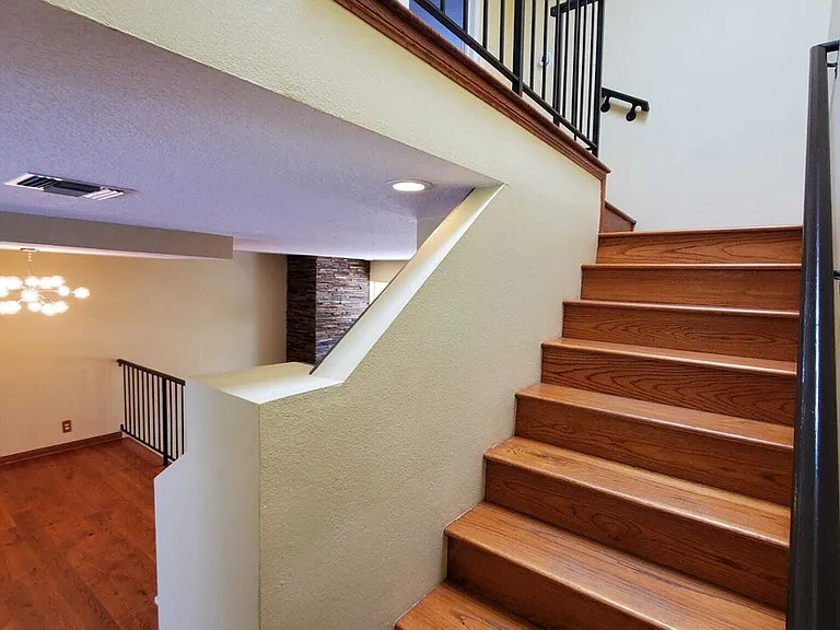 7320 Balboa Blvd #123 — Photo 14