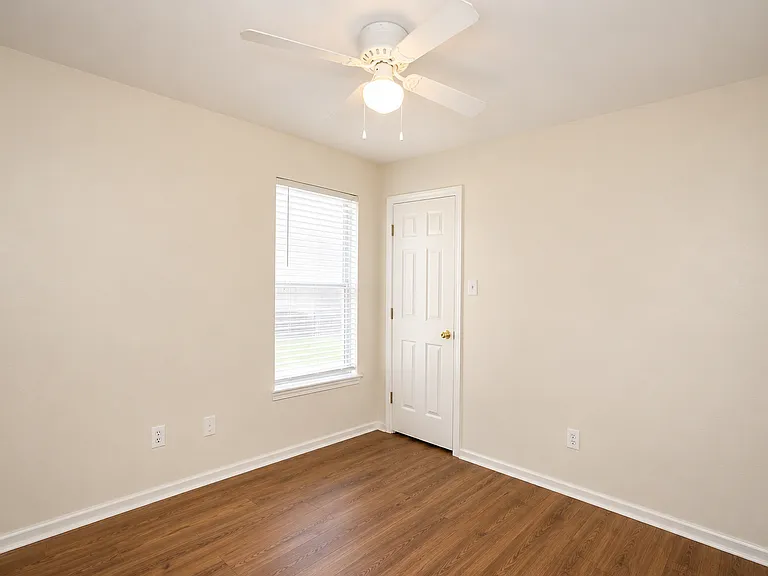 3309 Toledo Dr #D — Photo 7