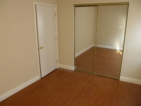 4th image of 1823 E 105th St