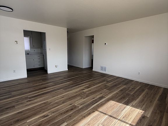 5th image of 620 W Erie St #1