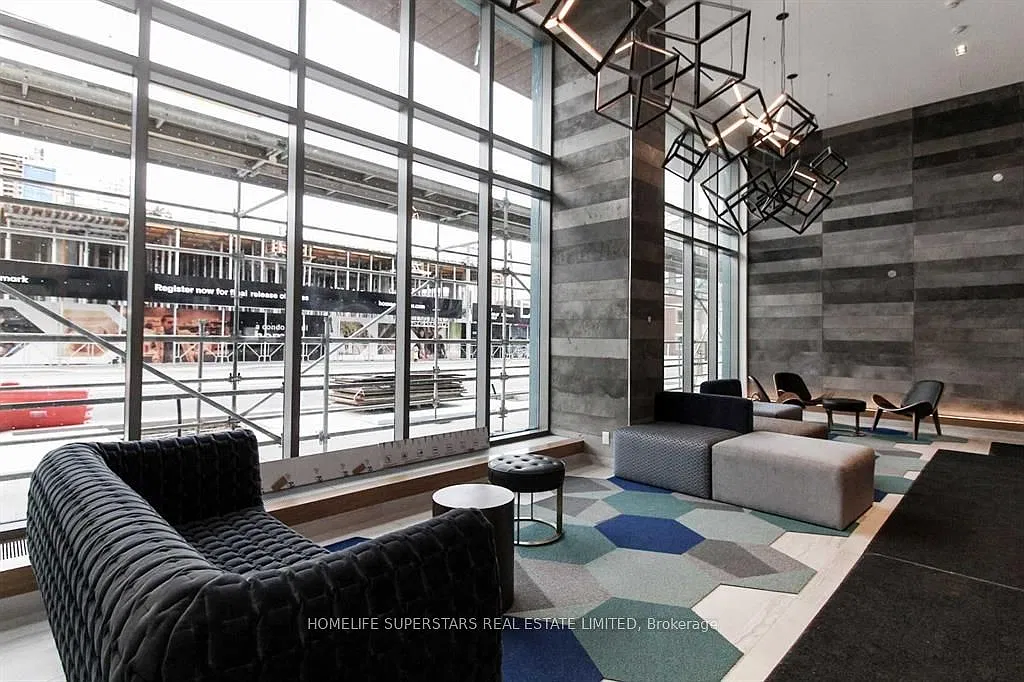 1 bed, $2,000 — Photo 1