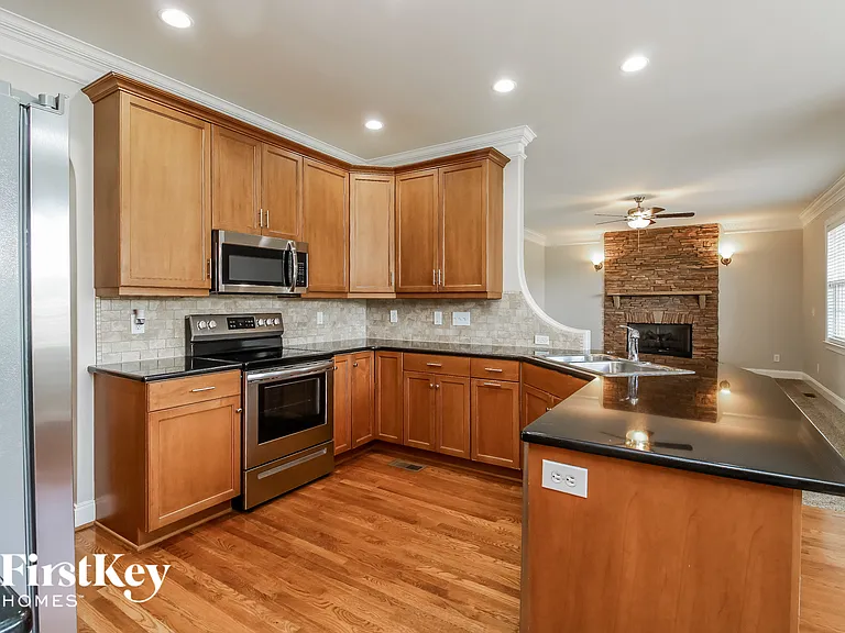 8175 McClanahan Dr — Photo 6