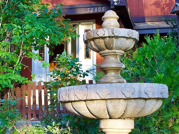Fountain front court yard 