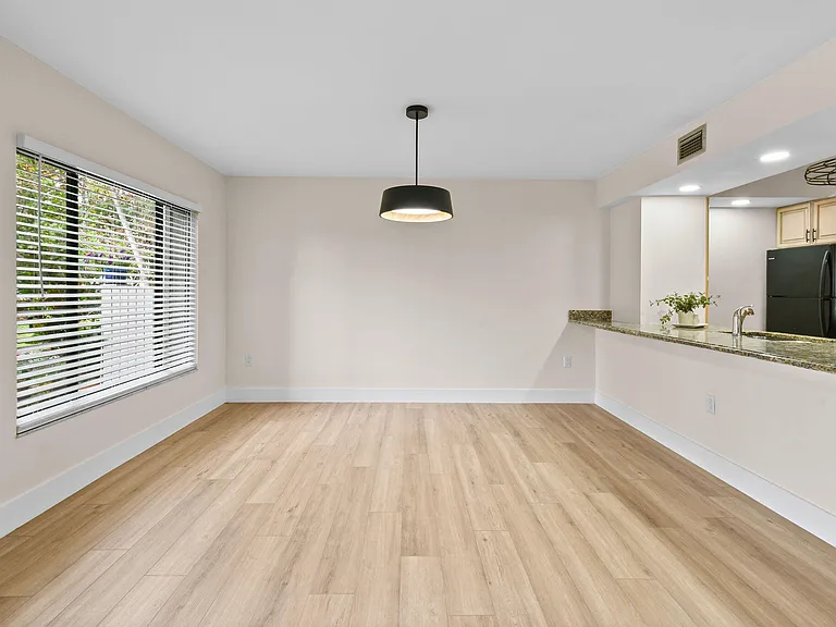 2233 NW 22nd Ave #102 — Photo 11
