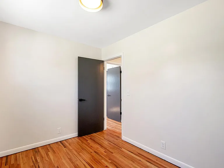 1239 N Cramer St — Photo 19