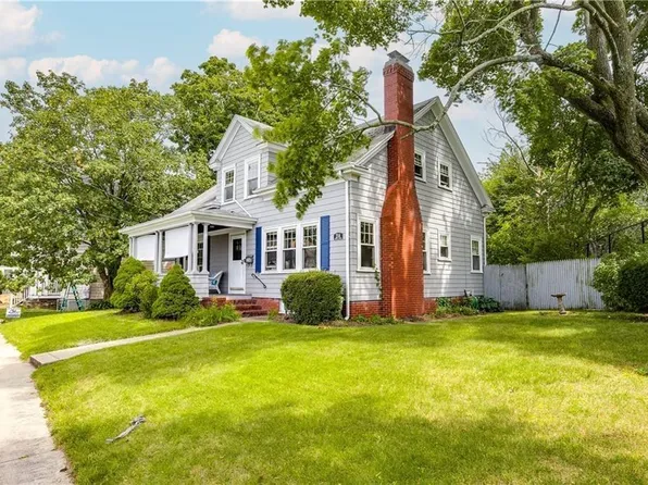 214 Pontiac Ave, Cranston, RI 02910