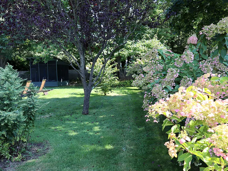 6 Nidzyn Ave — Photo 31