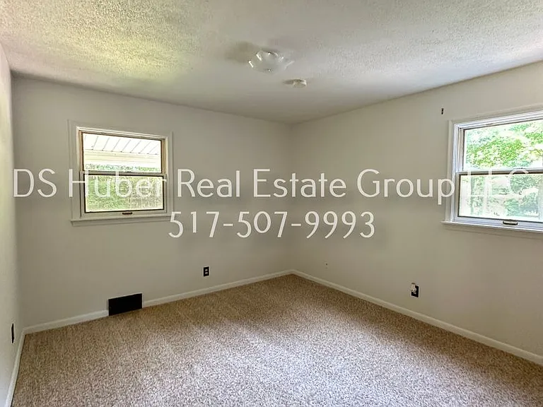 12469 Kruger Ln — Photo 9