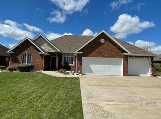 3551 W Blakey St, Springfield, MO 65810