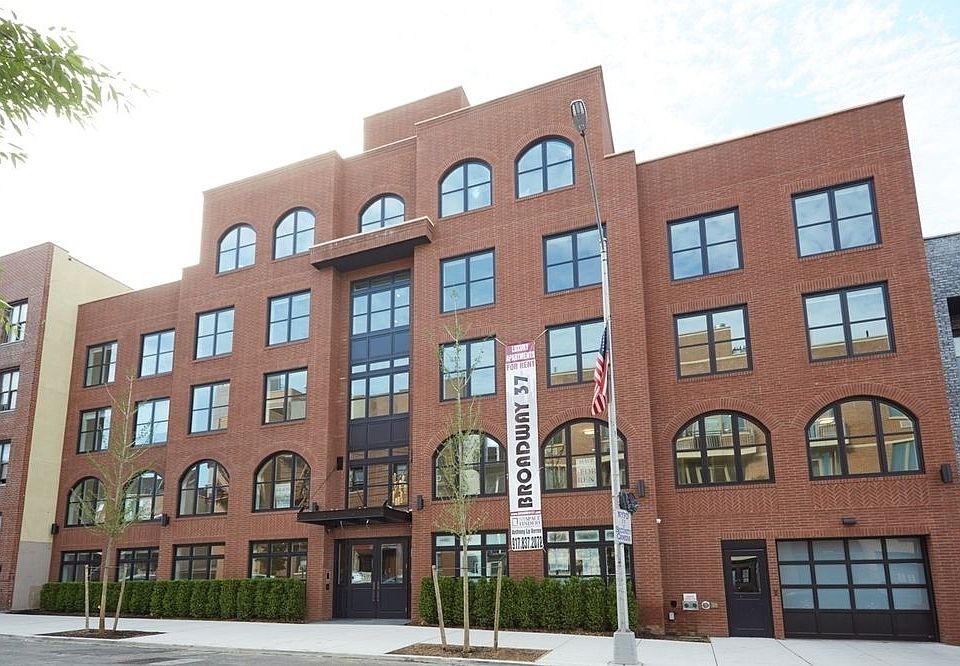 1st image of 3177 37th St APT 1A