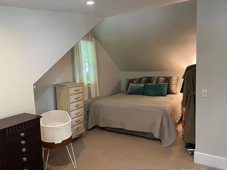 Upstairs Master Suite