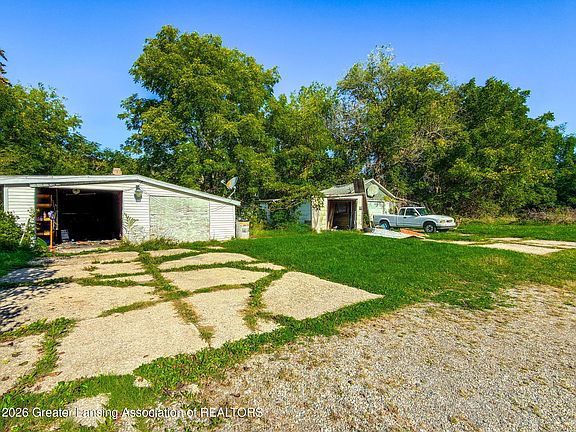3rd image of 3300 Mackin Rd #G