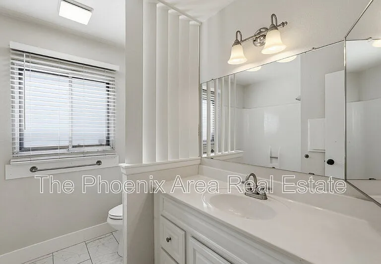 447 E Carson Dr — Photo 31