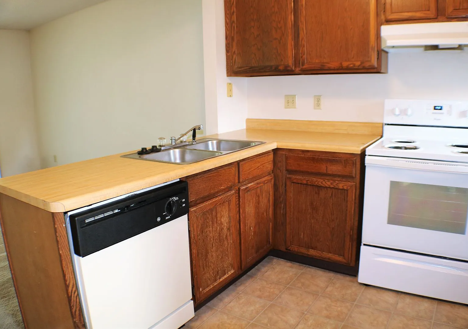 702 Westwinds Drive #03 — Photo 4