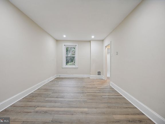 3rd image of 5613 Chew Ave