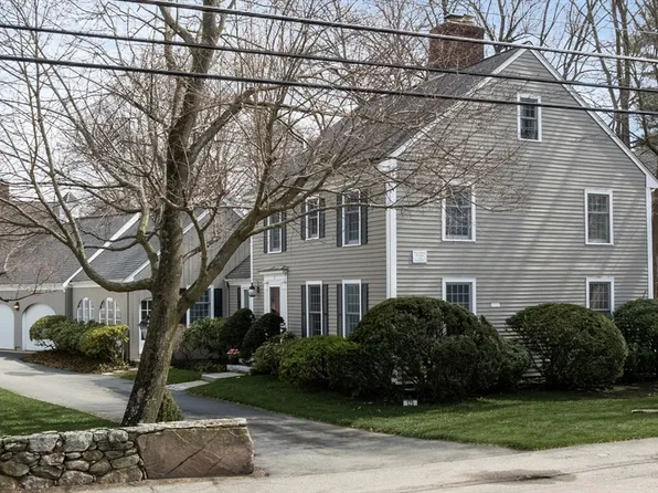 125 North St #1, Medfield, MA 02052