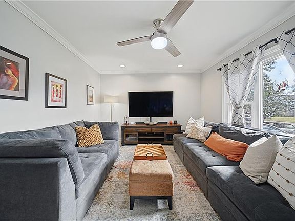 5th image of 848 Aragona Blvd
