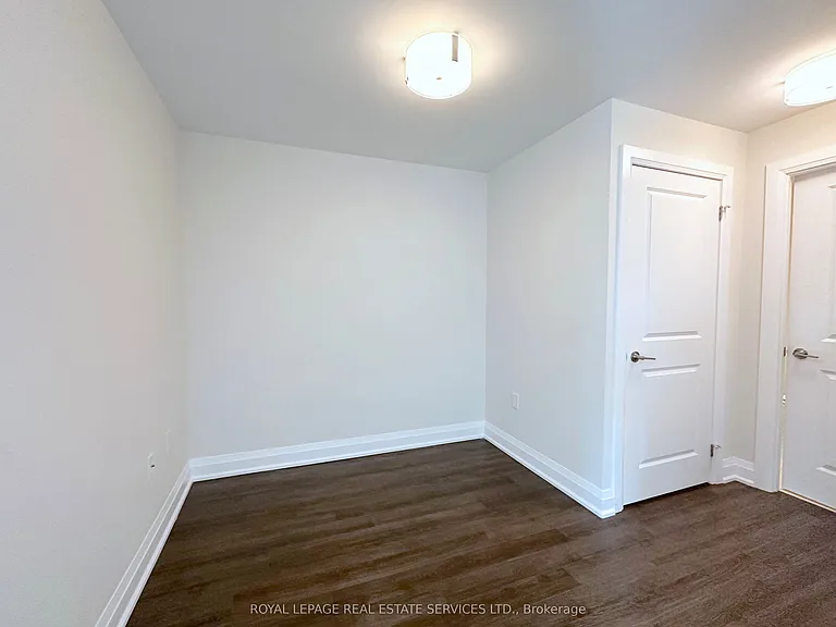 2333 Taunton Rd #209 — Photo 6