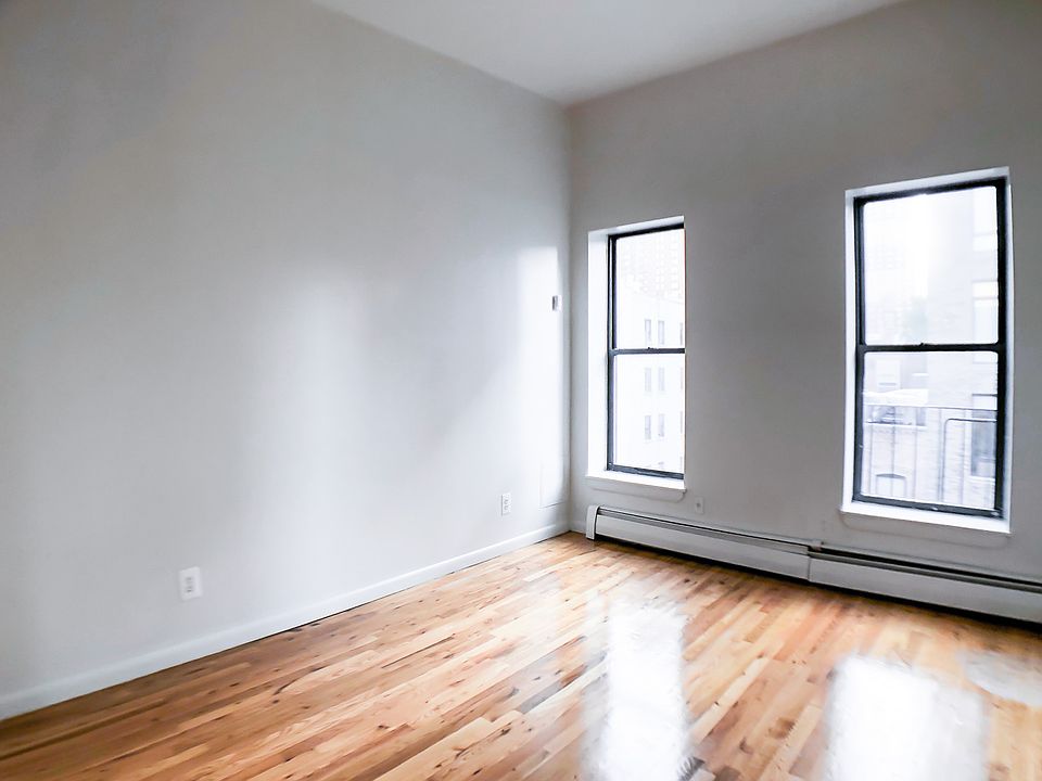 1st image of 435 W 45th St APT 4D