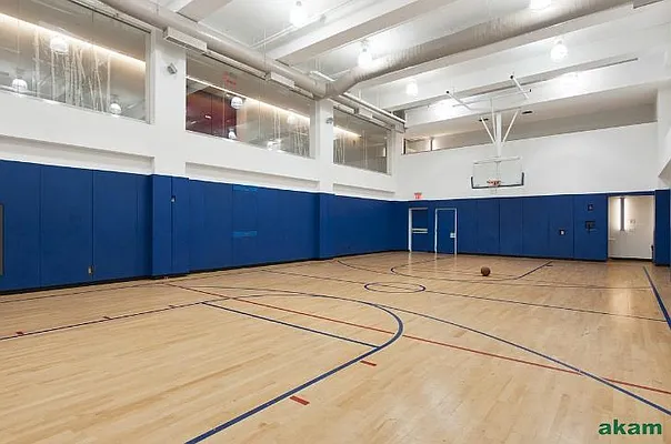 Rented by Akam Sales and Brokerage | media 20