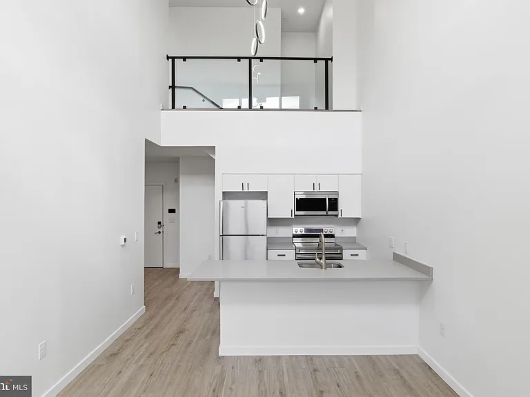 915 N Broad St #601 — Photo 5