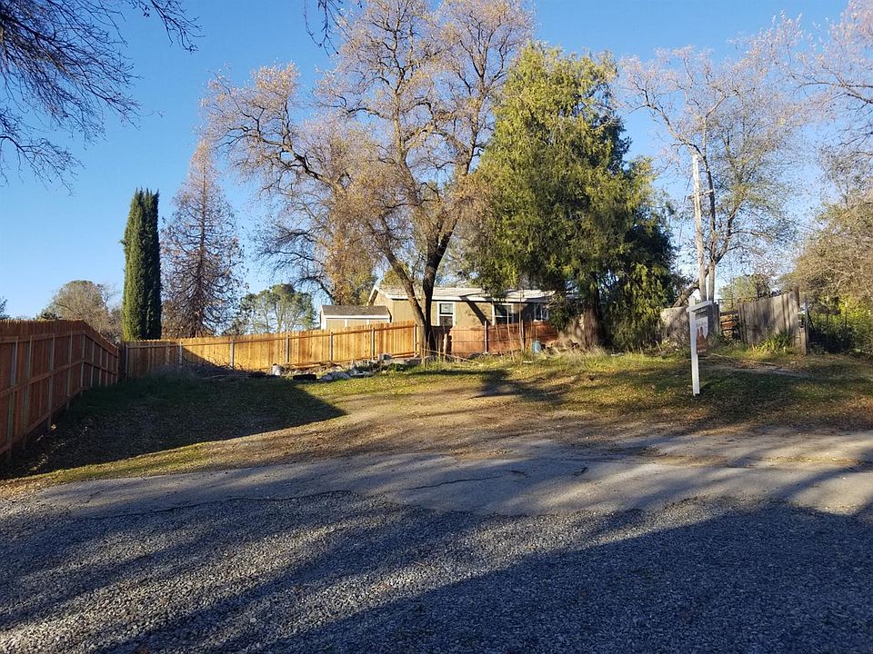 1st image of 4881 North St