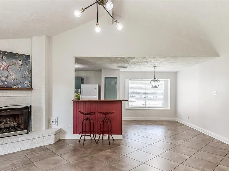 1623 Jo Ann Ln — Photo 6