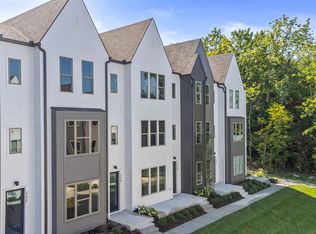 307 E Village Ln, Nashville, TN 37216